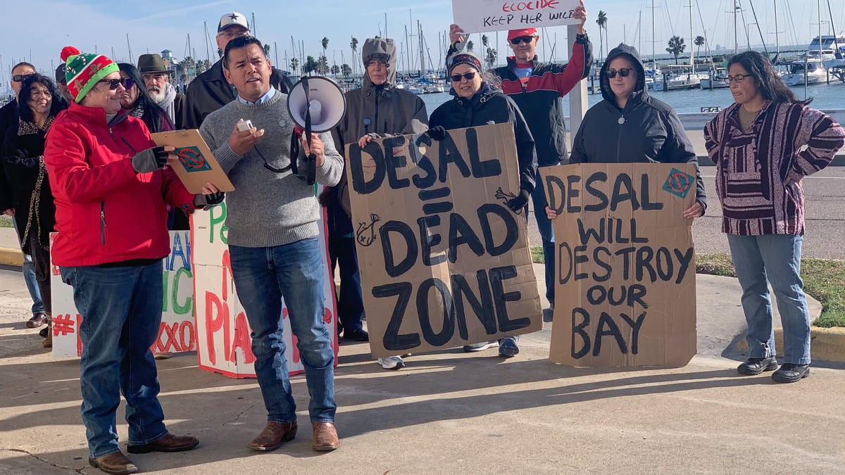 Opinion: Desalination is water for industry &mdash; prioritization of profit over healthPatrick Nye | Ingleside on the Bay Coastal Watch Association...