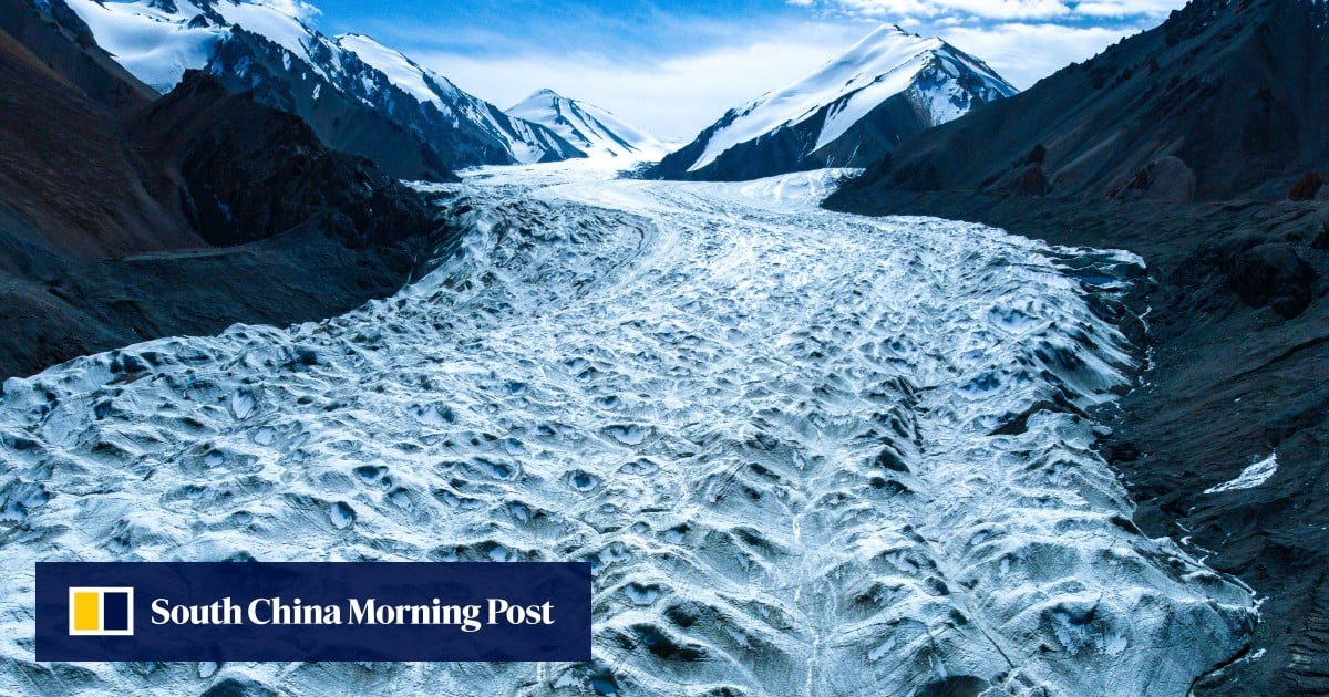 The new aerial radar penetrating the icy depths of China&rsquo;s glaciersChinese researchers have penetrated the icy depths of glaciers in the count...