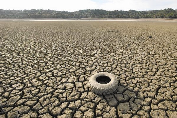 California tightens some water restrictions as drought continues