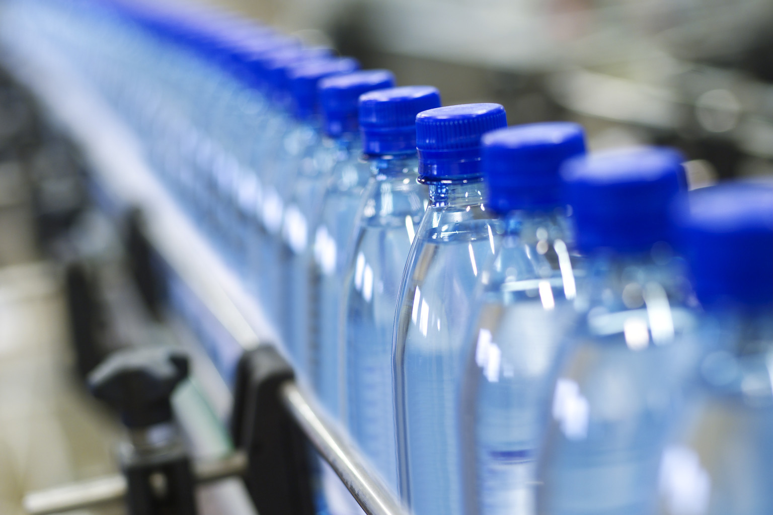 Ontario Imposes 2-year Hold on Bottled Water Business