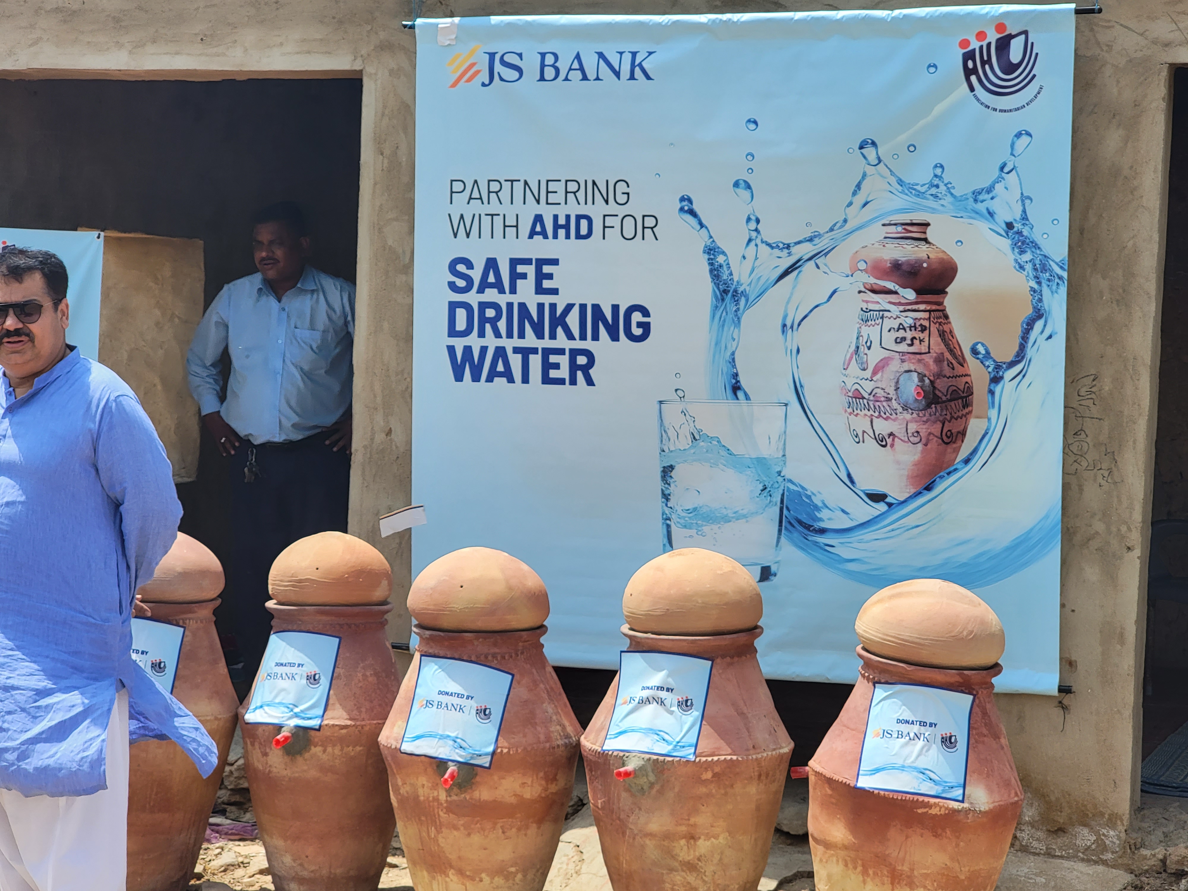 JS Bank partner to help coastal area of Sindh Pakistan with safe and clean drinking water via Nadi filter and we are happy to share that rural c...