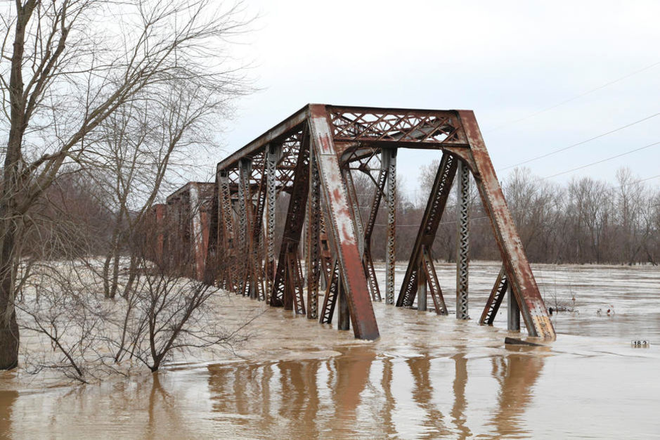 Fatal Flooding Along the Mississippi River - Man Made