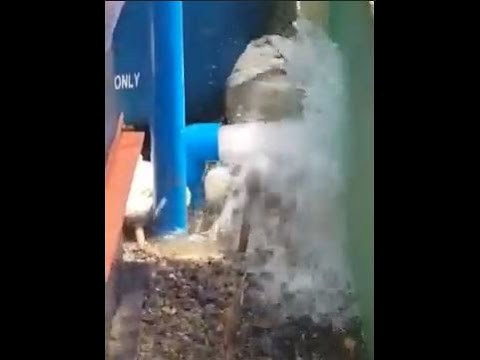 ClariWash self washing filtration system - backwash trials. https://youtu.be/_LruMlyOK3ohttps://youtu.be/DSUO_RcmdZEThe system provides lamella ...