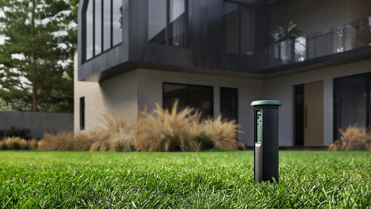 This smart sprinkler system uses AI and inkjet printing tech to reduce water waste