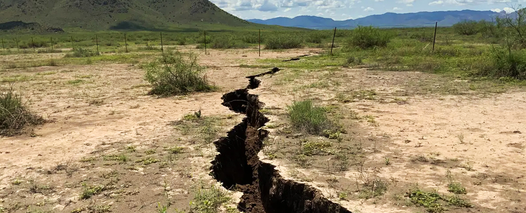 Giant Cracks Emerging Across US Southwest, Scientists WarnThe United States has been pumping so much groundwater that the ground is beginning to...