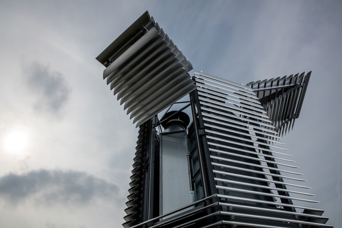 The Device That Eats the Smog