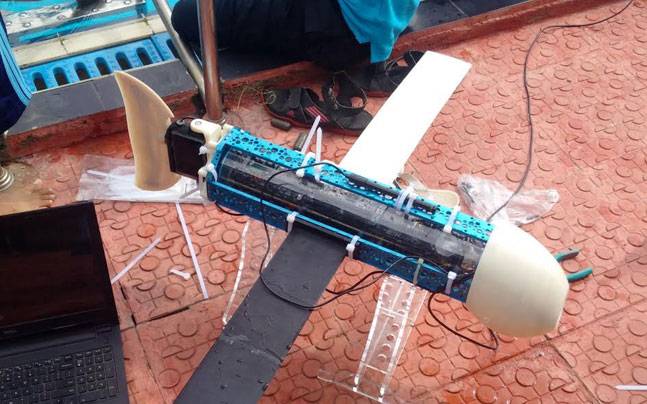 Students Invent Water Robot to Check Pollution