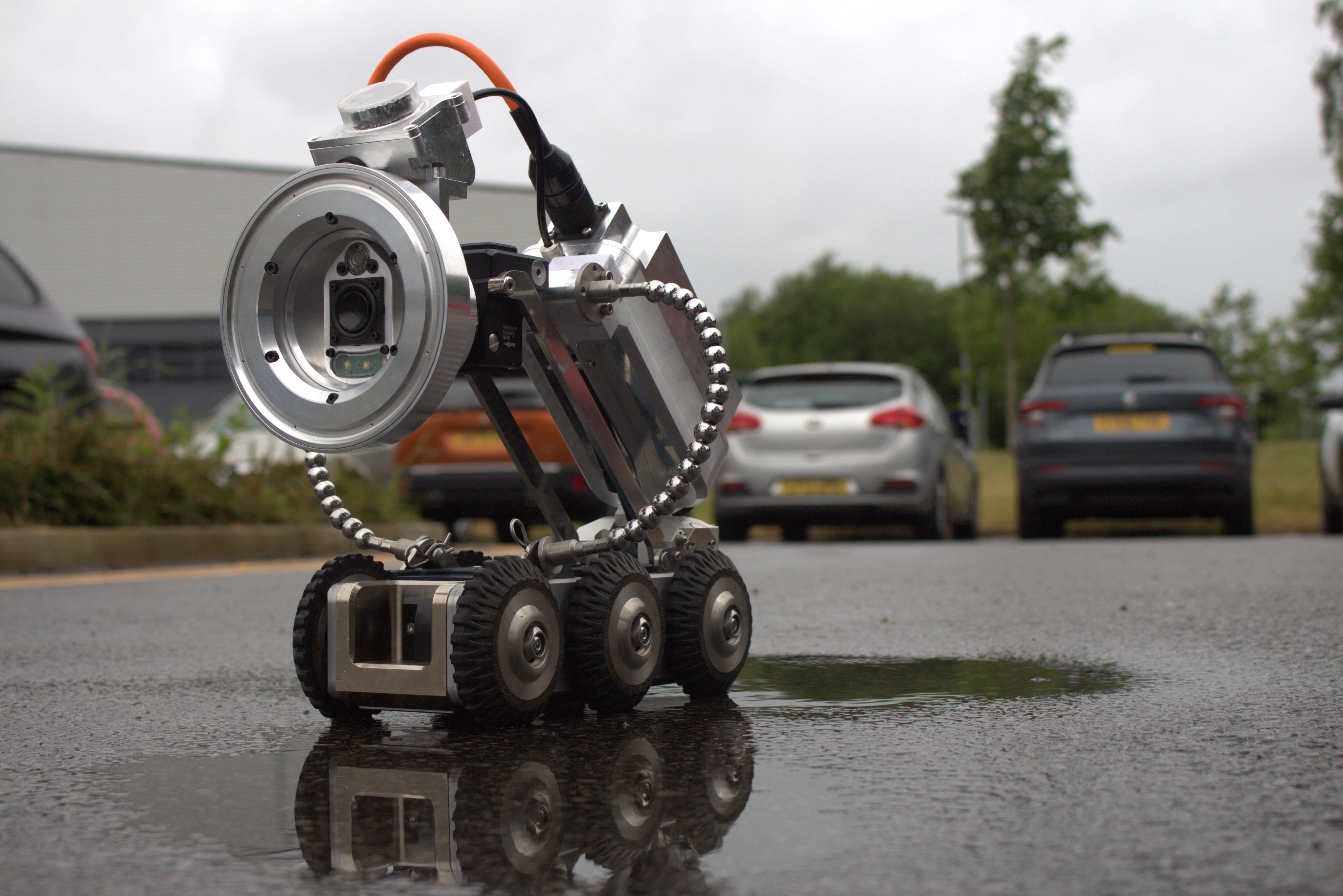 Blockage-detecting robot ready to patrol sewers