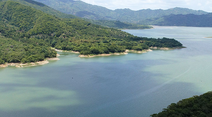 Dominican Republic Controls Algal Blooms in 7km²/2.7mi² Reservoir (Case Study)