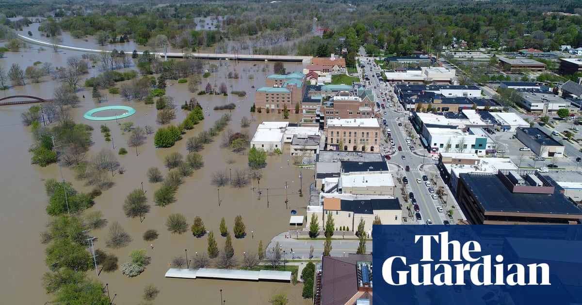 Michigan: threat of toxic contamination looms after dam failures trigger flooding