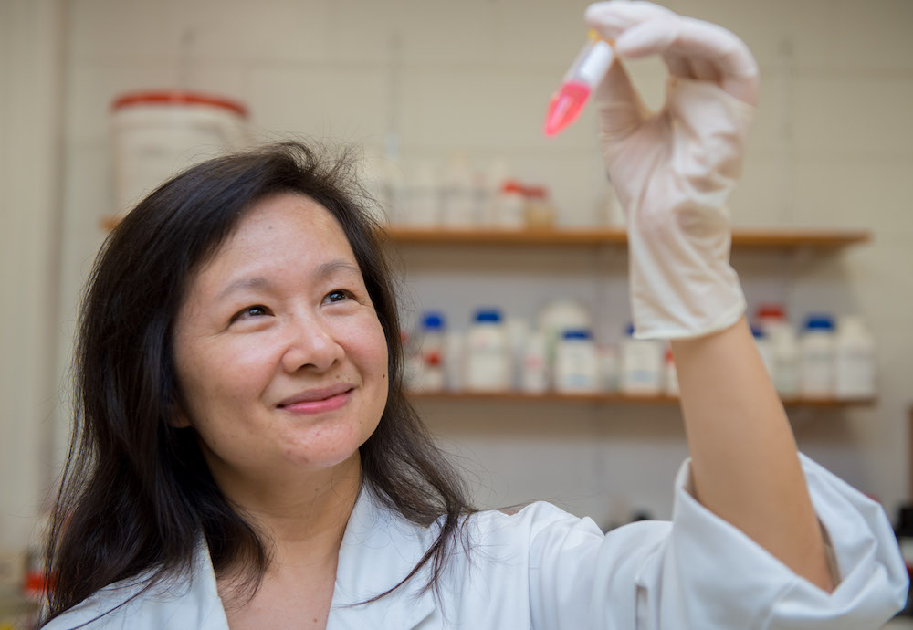 Turning hair into water sensors