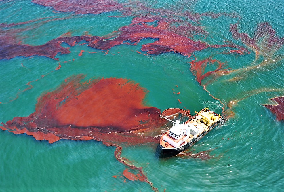 An Oil-eating Bacterium to Clean Up Pollution and Spills