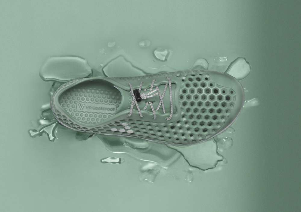 Startup Cleans Up Algae And Uses It To Make Shoes