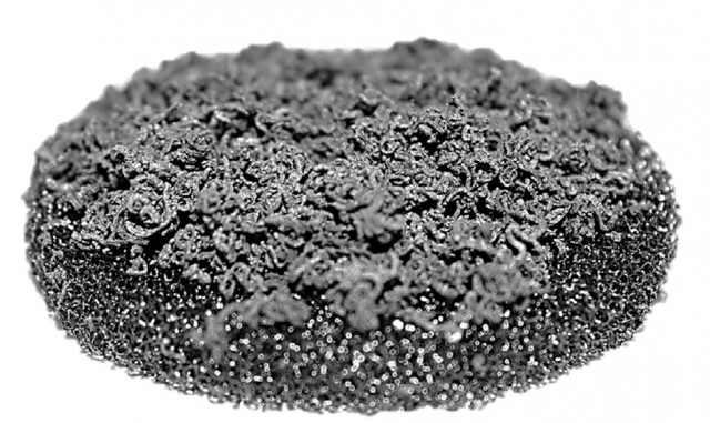 Graphite Solar Sponge Efficiently Makes Steam