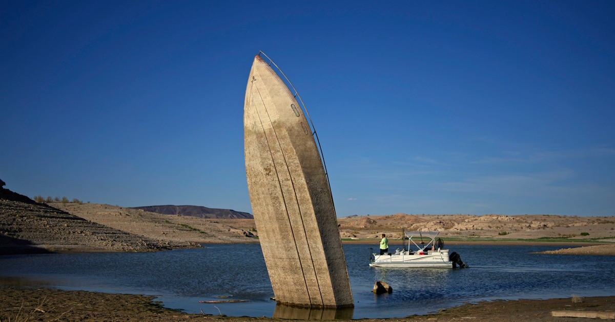 Lake Mead nears dead pool status as water levels hit another historic low