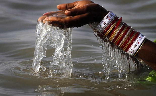 The Villages at the Heart of India's Water Dispute - BBC News