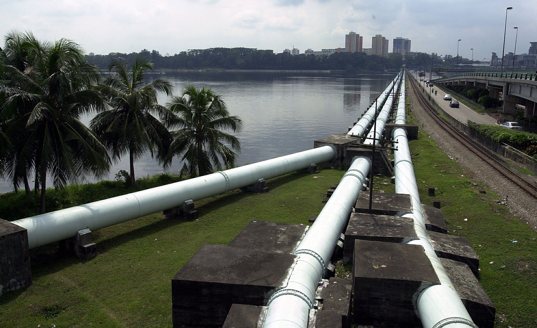 Singapore increases potable water supply to Malaysia