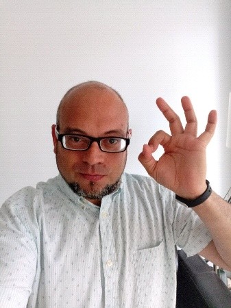 Oliver Novella, Ingeniero Técnico Industrial, Máster en Ingeniería de Organización