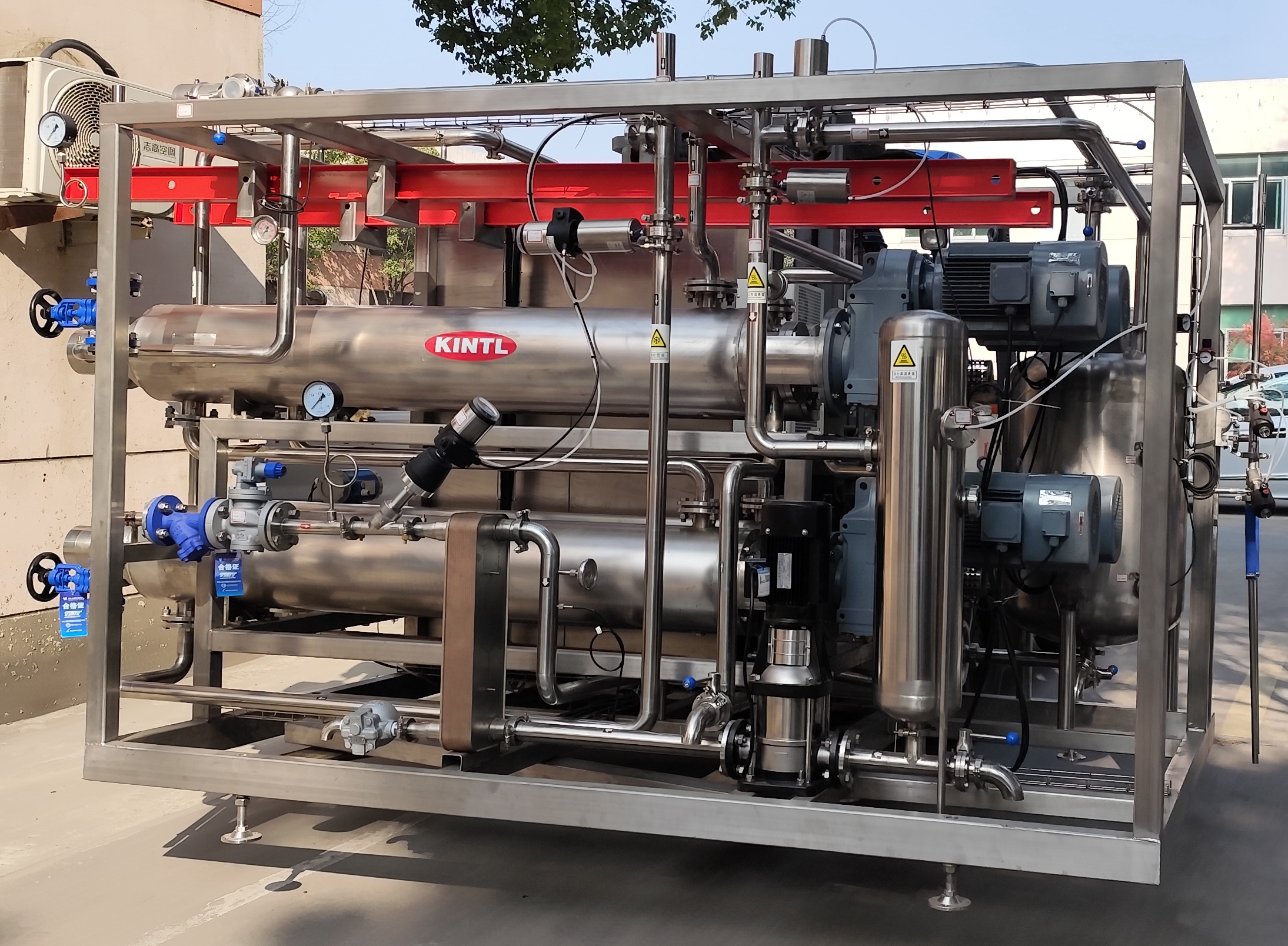 Scraped surface heat exchanger (VOTATOR sterilizer):