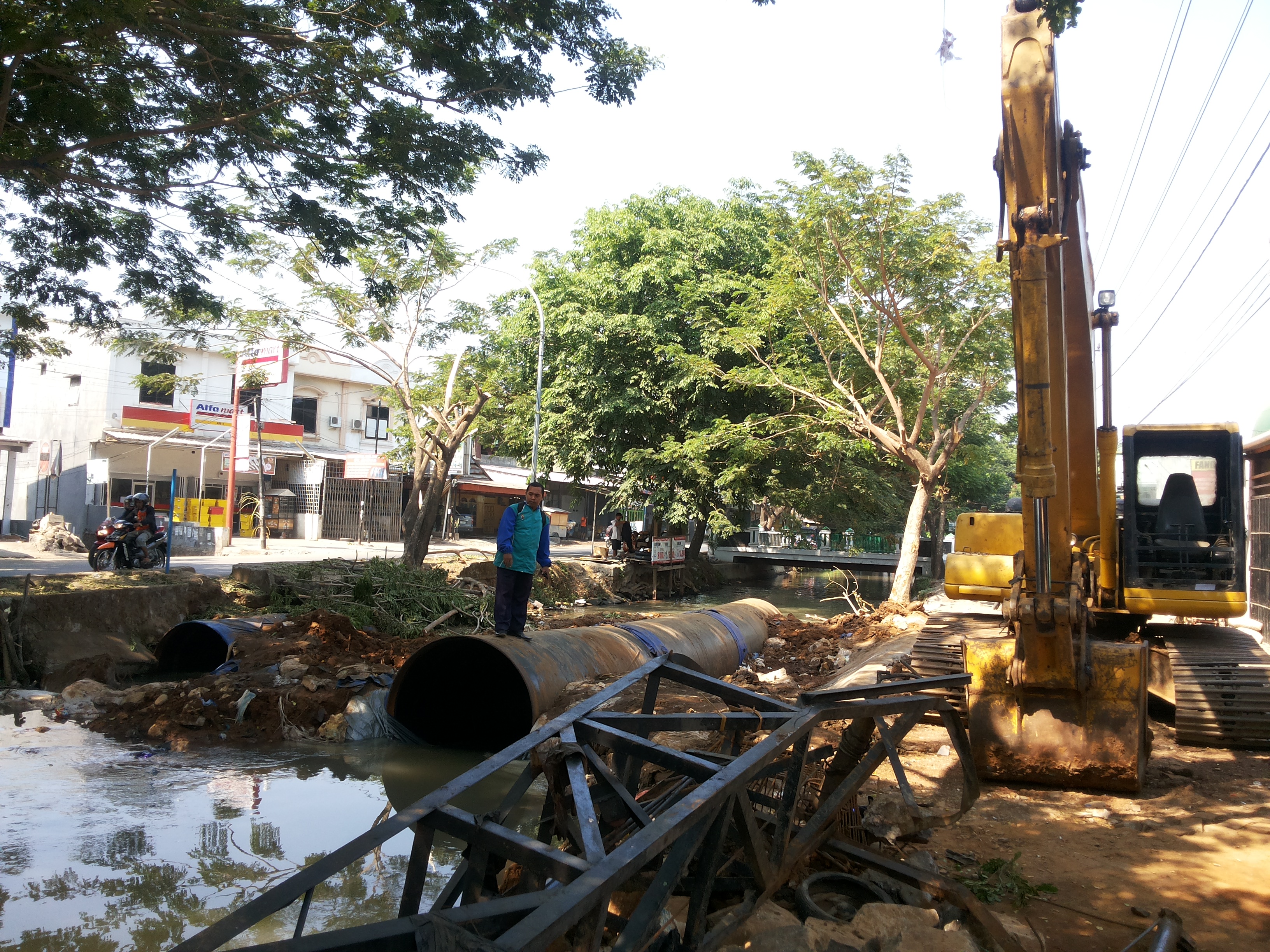 The Pipe Channel placement to prevent the water dringking leakage
