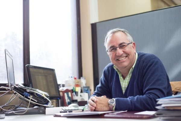 Carlos Andrés Vives Cornejo, Subgerente de Relaciones con la Comunidad