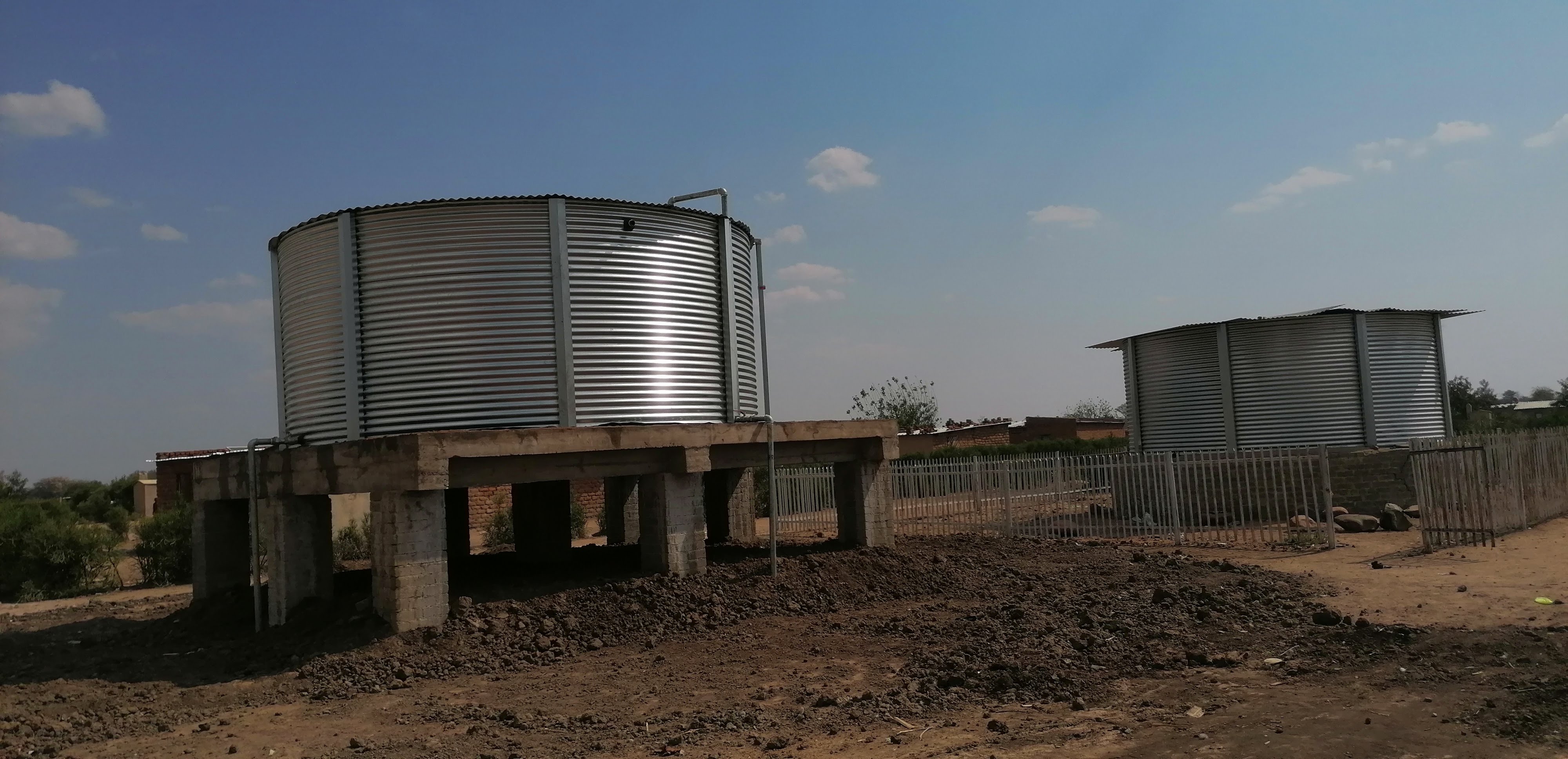 46 cubic metalic tanks