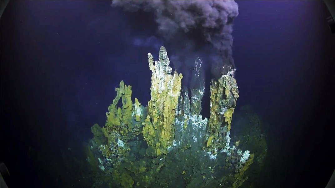 Explore Hydrothermal Vents in Virtual Reality