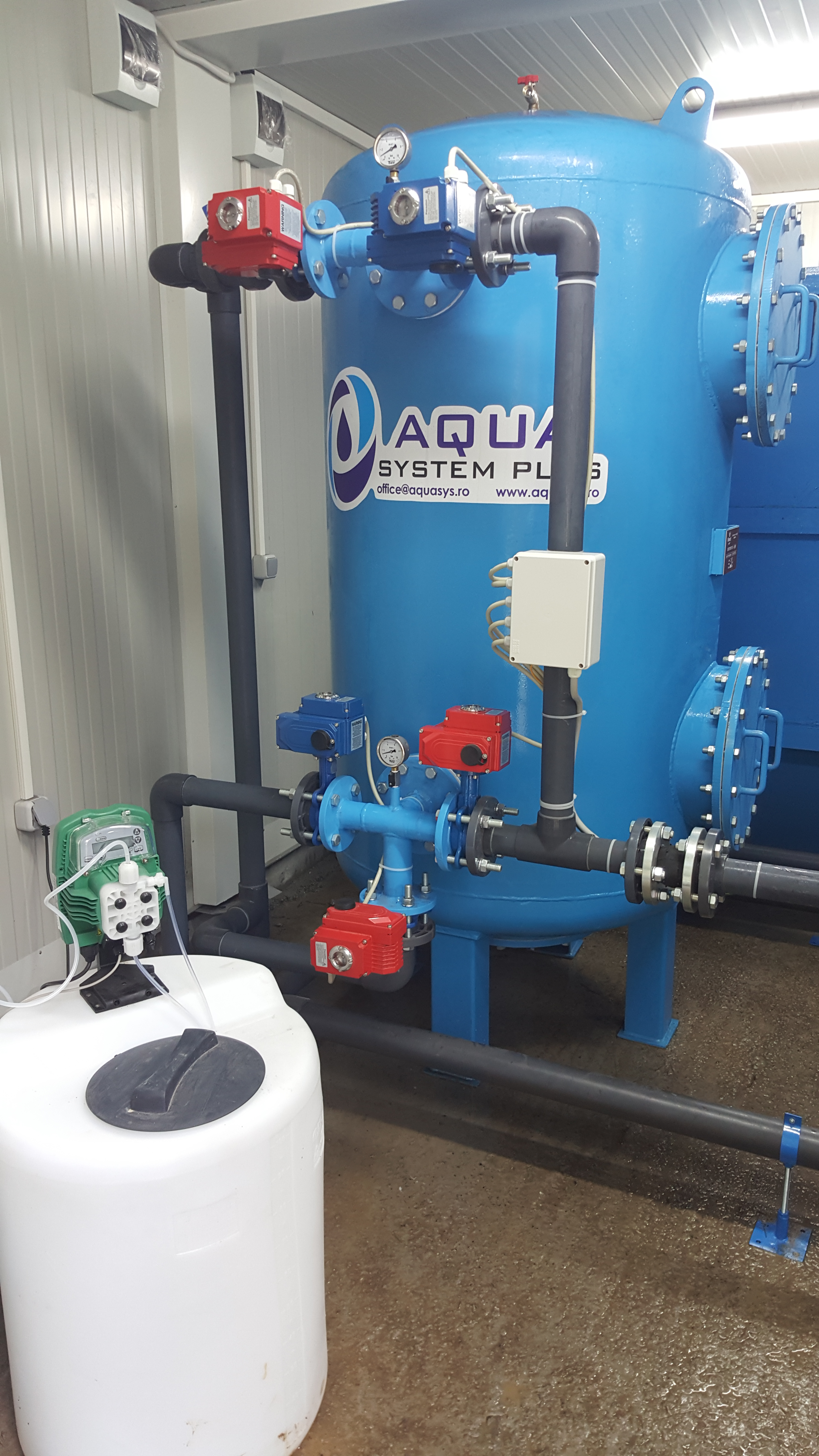 Compact drinking treatment unit