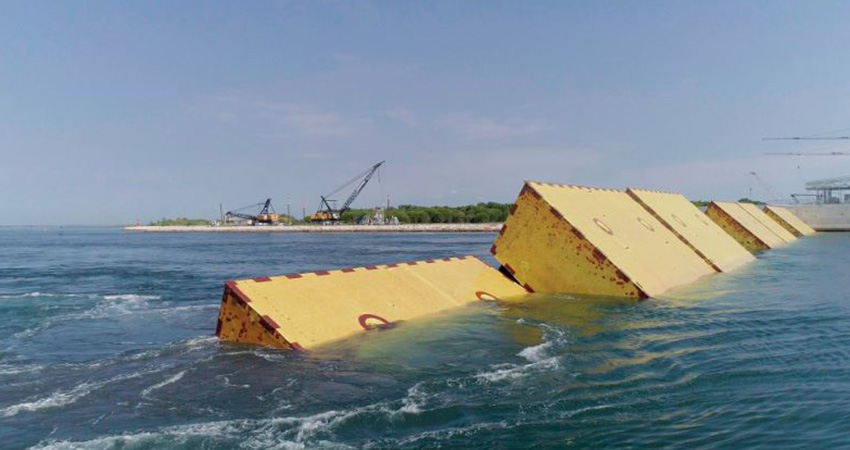 More pressure on completion flood barrier MOSE in Venice