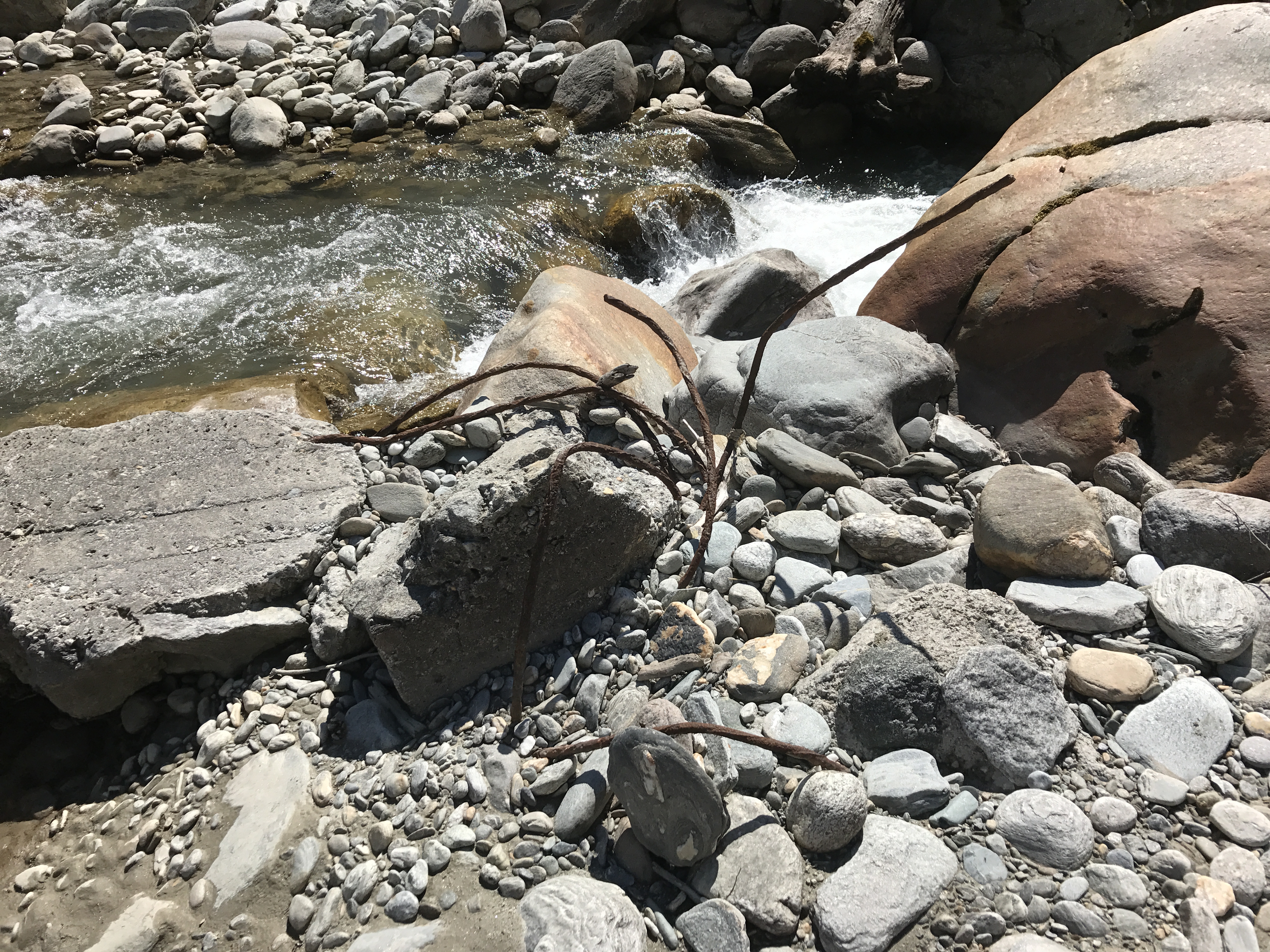 Expertises of rivers: security