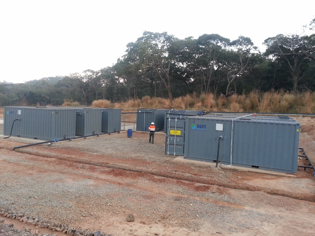Sewage treatment plant in containers