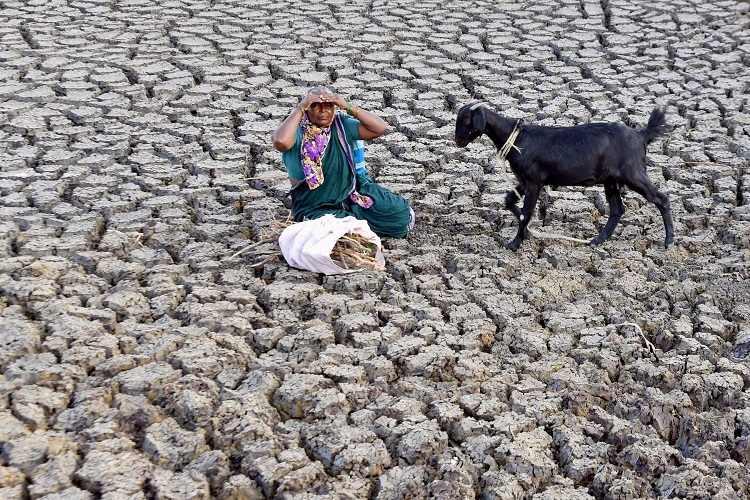 India's Wells are Running Dry, Fast