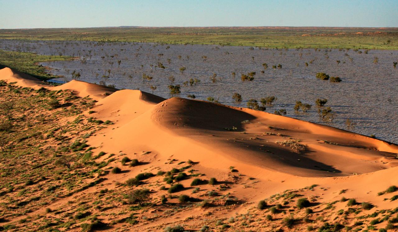 Waters return to Lake Eyre