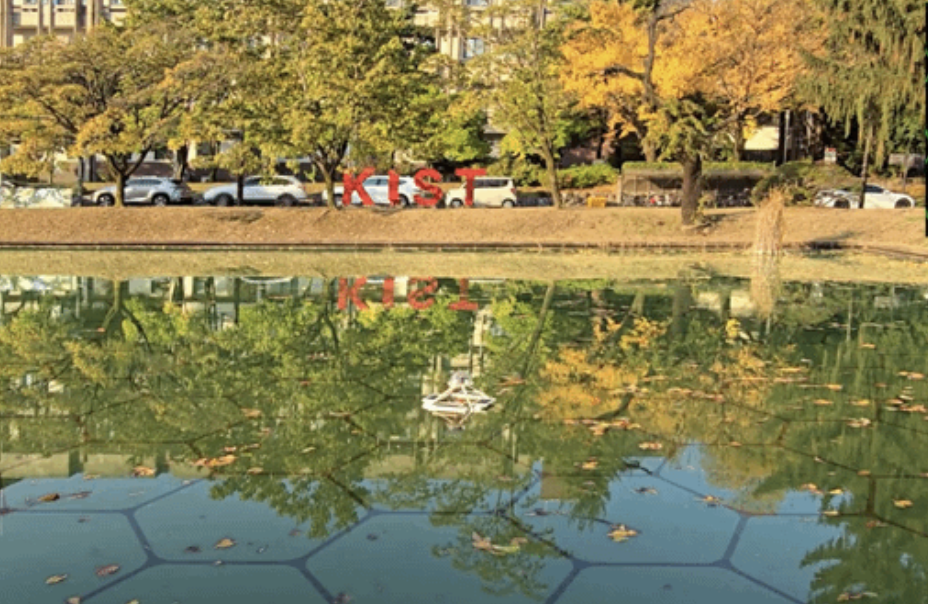 Solar-powered water robot removes algal blooms 1,760 times faster