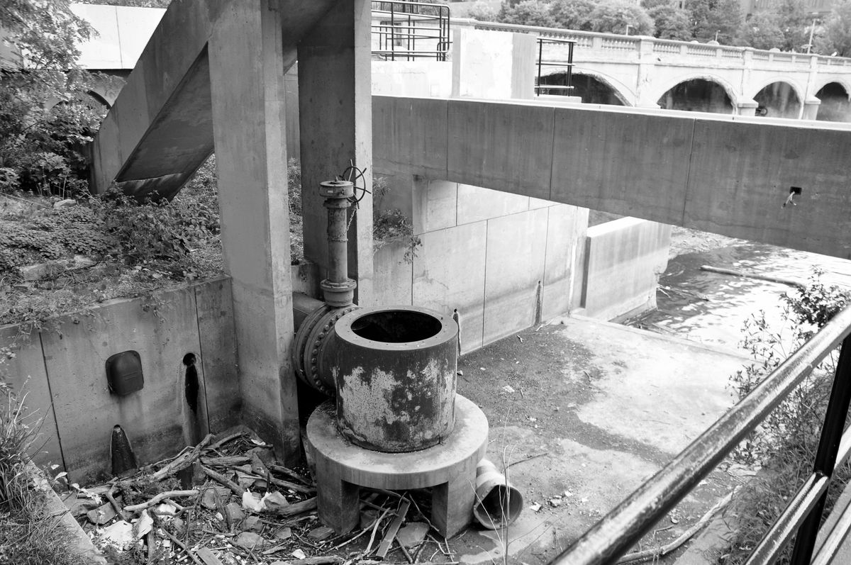 How the Flint River got so toxic