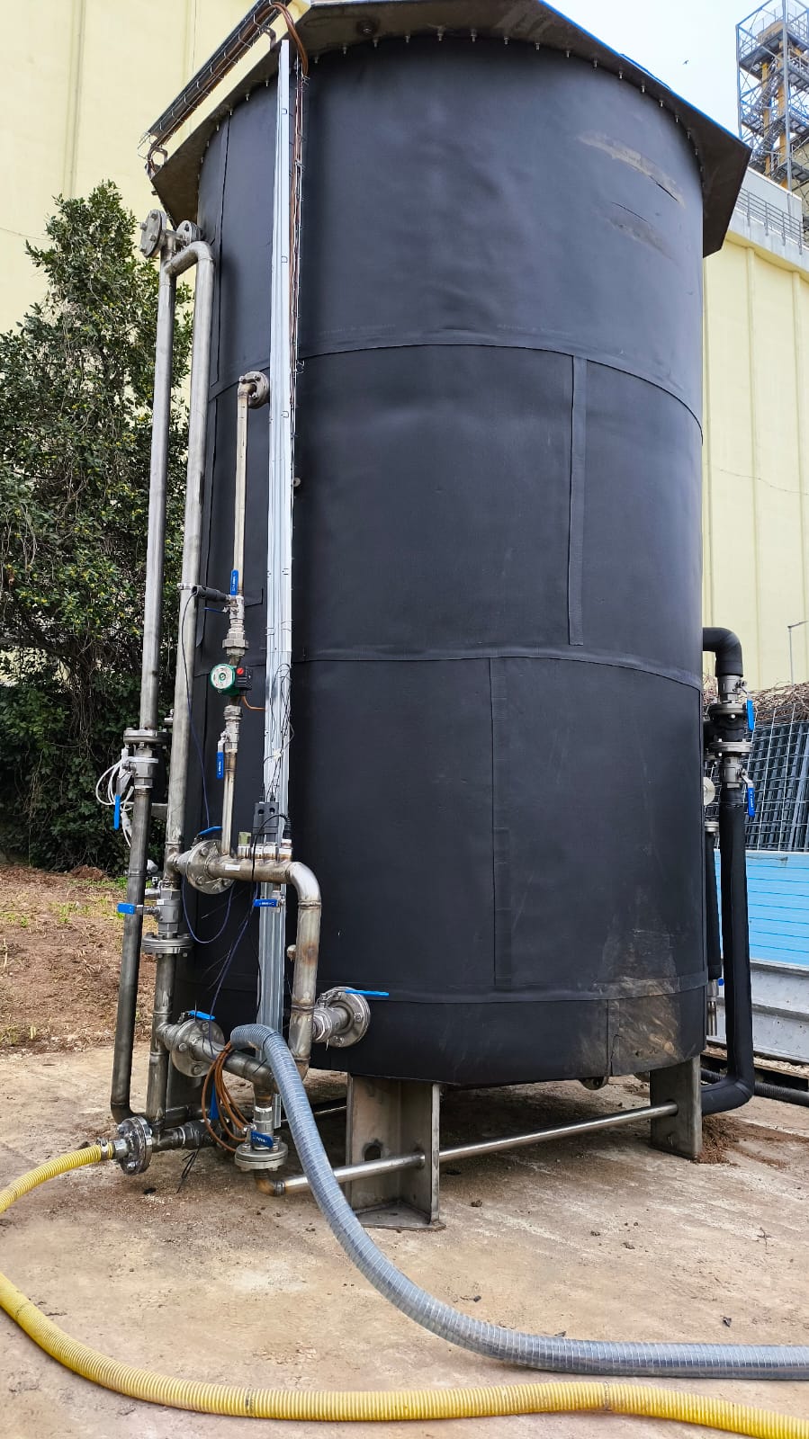 10 m3 TRL6 biofilm reactor treating malting industry wastewaters 24/7, reaching 6 kg COD/m3 with