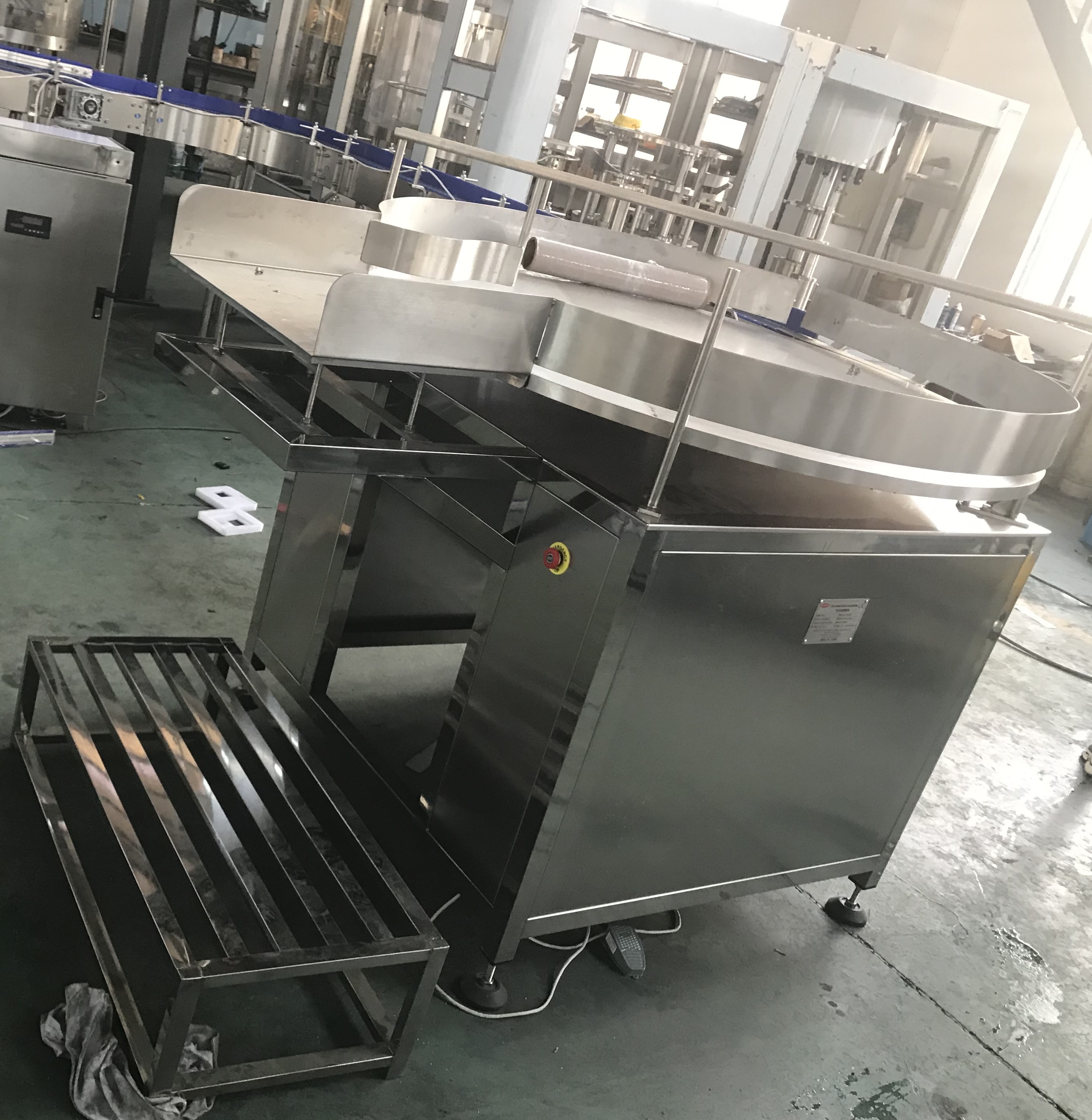 Bottle unscrambling machine for bottling lines, semi-automatic
