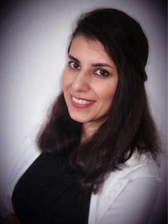 Nazila Heydarzadeh, Student