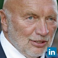 wolfgang thust, Vorsitzender des Vorstandes bei Pyramidon AG